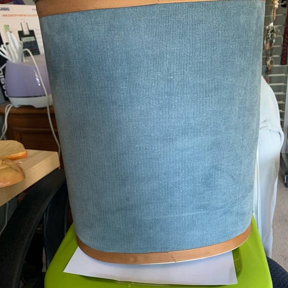 Adorable vintage hand quilted small office garbage can with puppies 80’s - Picture 3 of 6